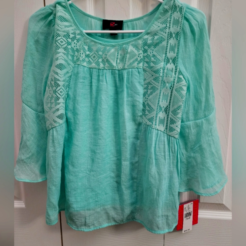 Girl's Aqua Lace Detail Top